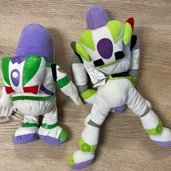 Buzz Lightyear Plush - Picture 2 of 2